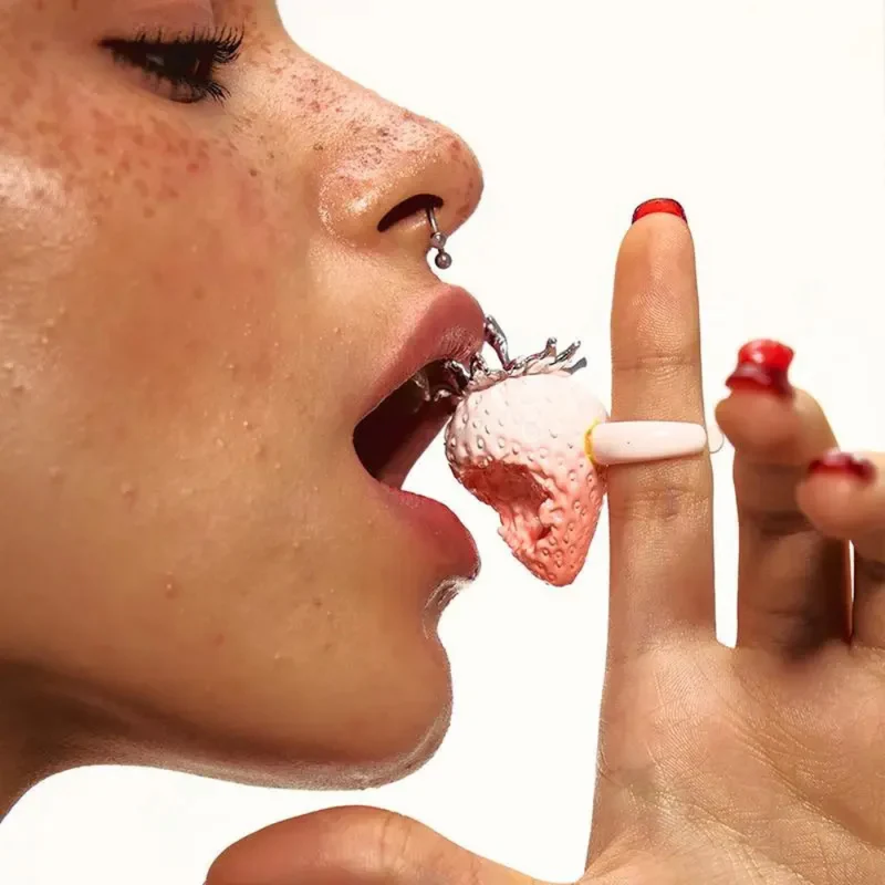 Bague Fraise Croquée