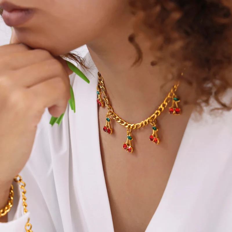 Collier Cerise Ras de Cou