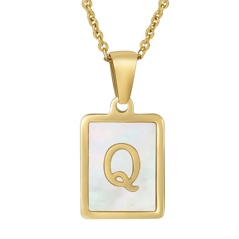 Collier Initiale Q Nacre