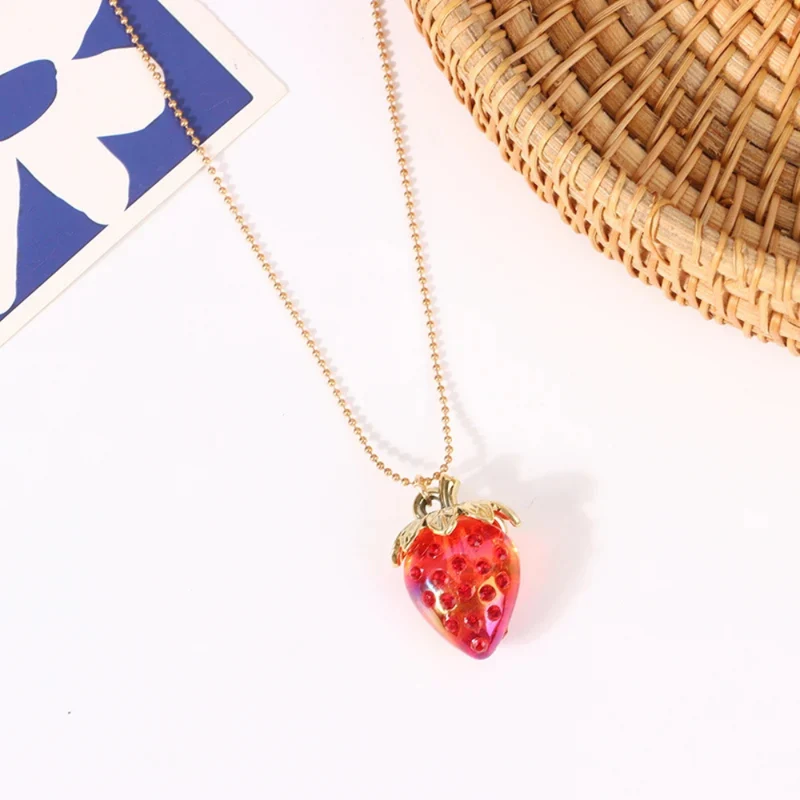 Collier Pendentif Fraise