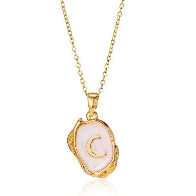 Collier Initiale C Abstrait