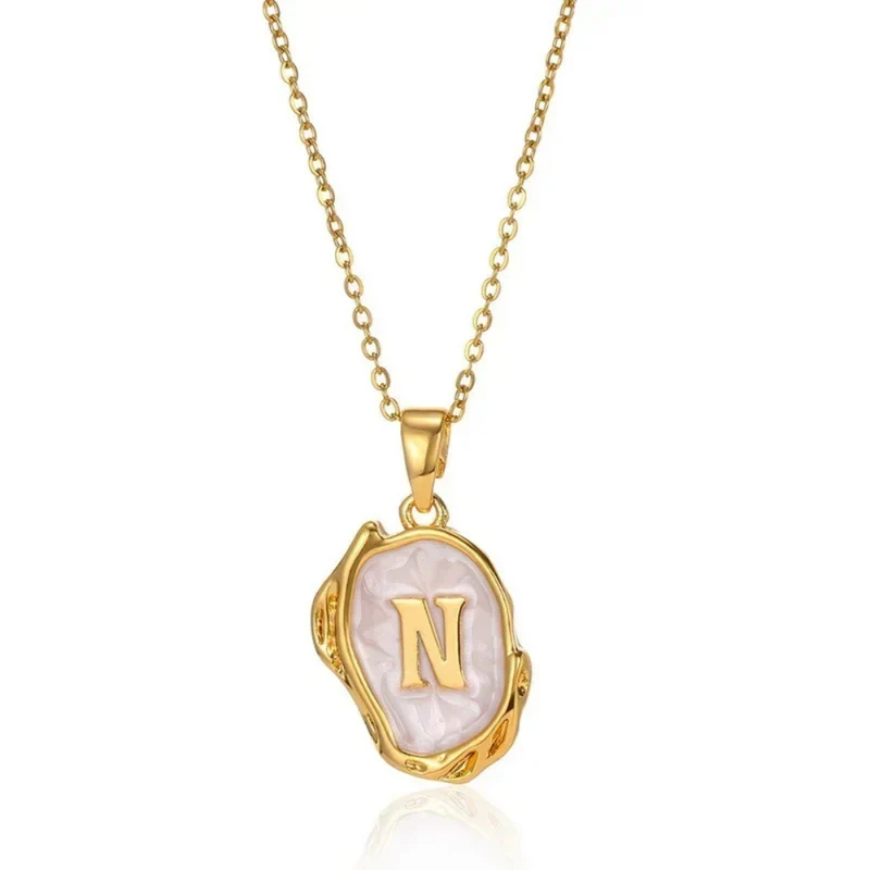 Collier Initiale Abstrait