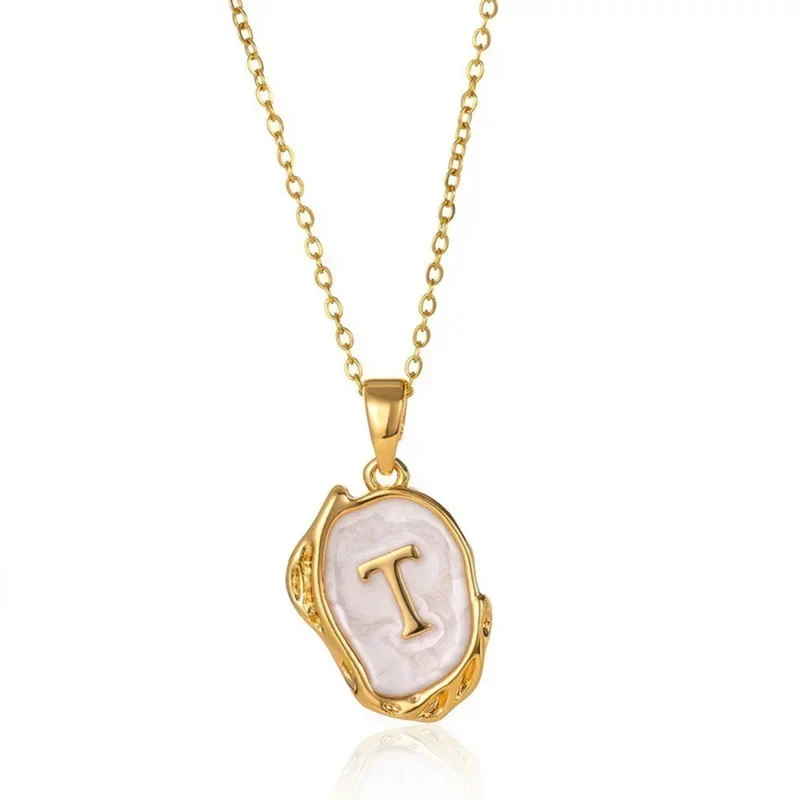 Collier Initiale Abstrait