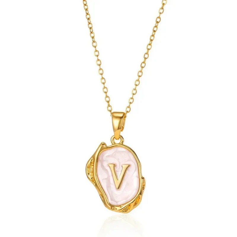 Collier Initiale Abstrait
