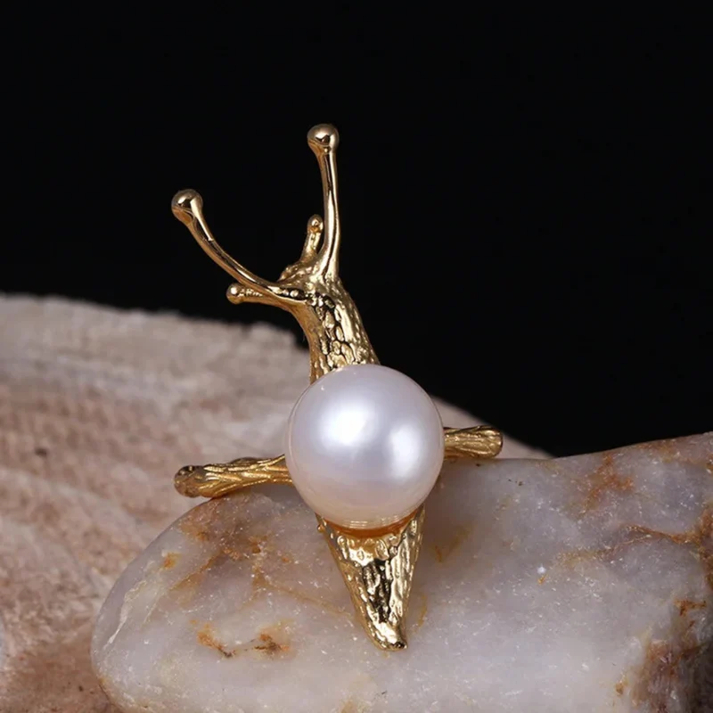 Bague Escargot Perle Blanche