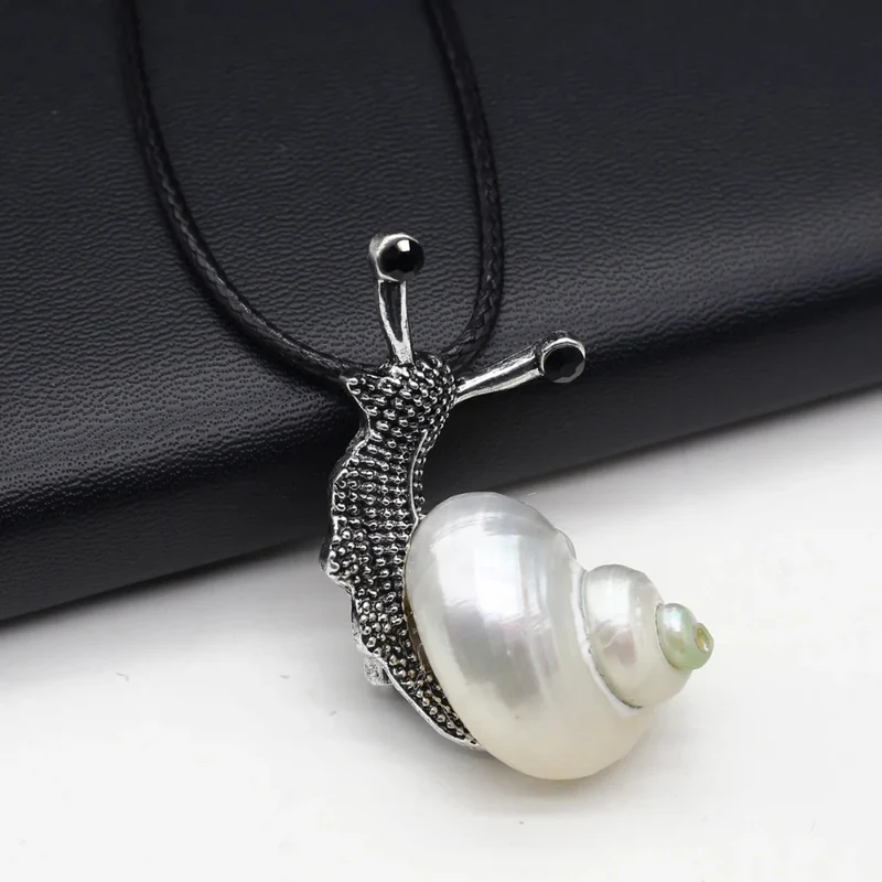 Collier Escargot Coquille Blanche