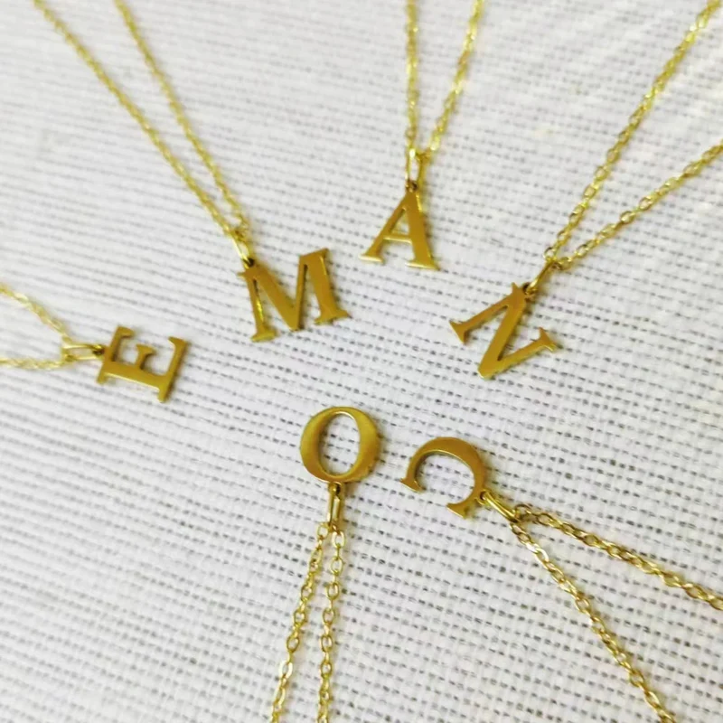 Collier Pendentif Lettre Q