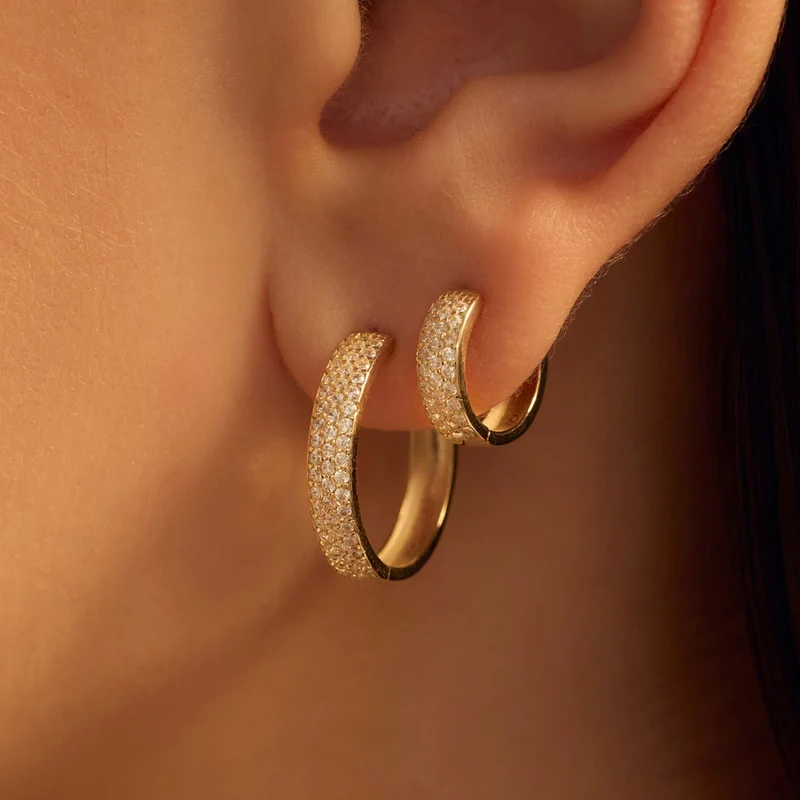 Beloro Jewels Monte Napoleone Stella 9 karat gold hoop earrings with zirconia BO360086