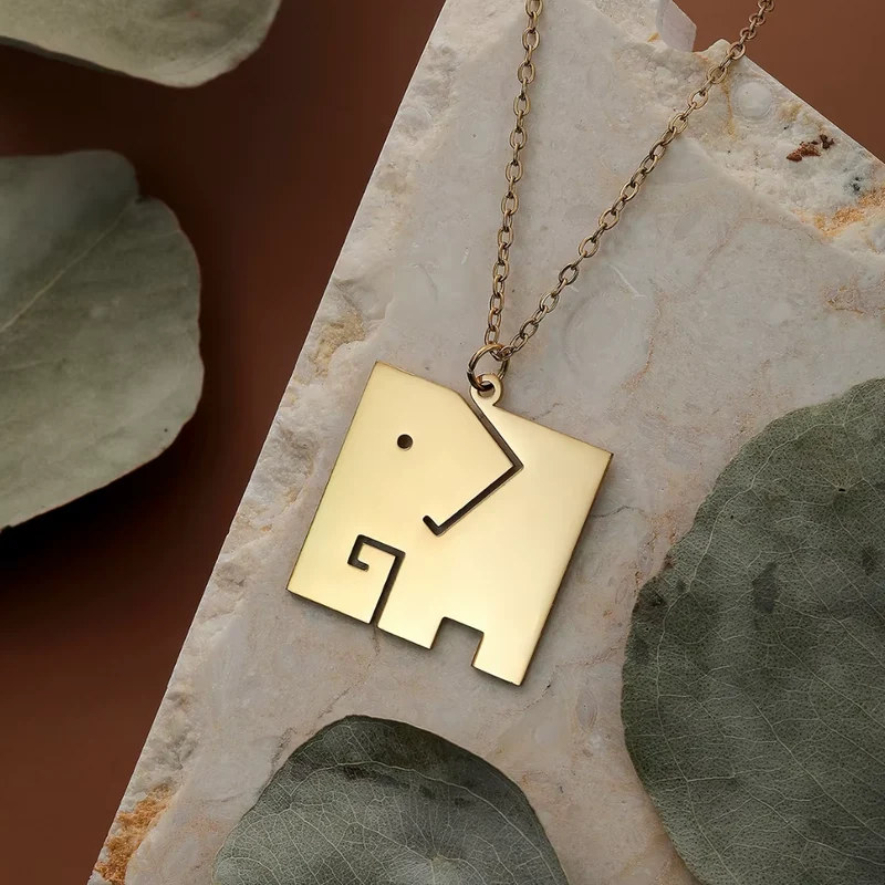 Collier Éléphant Carré