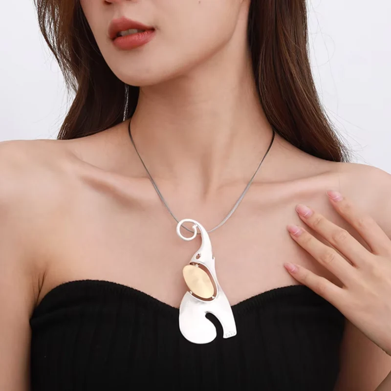 Collier Éléphant Art