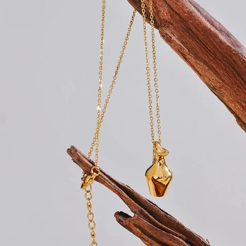 Collier Vase