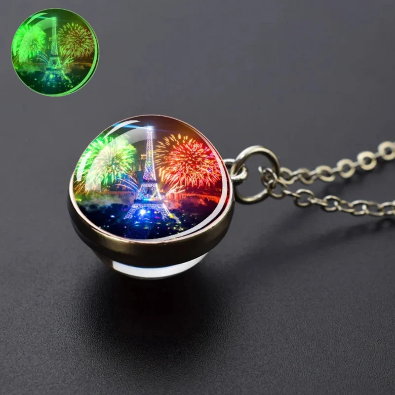 Collier Tour Eiffel Lumineux