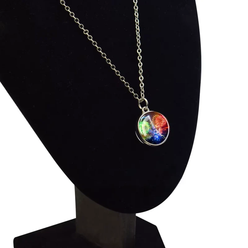 Collier Tour Eiffel Lumineux