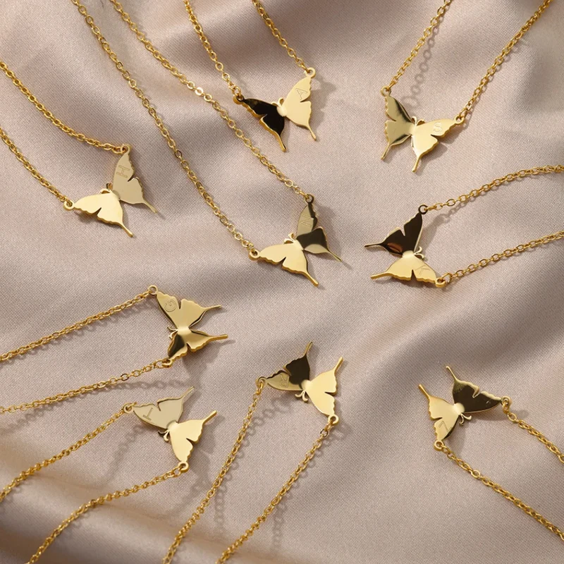 Collier Papillon Lettre