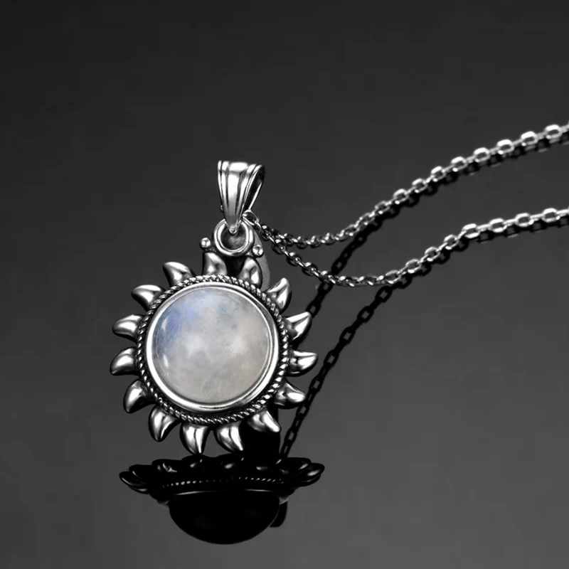 Collier Soleil Gothique