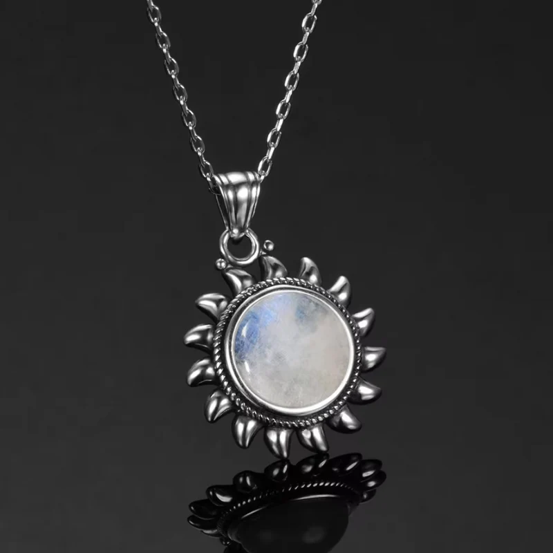 Collier Soleil Gothique