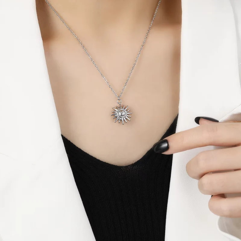 Collier avec Pendentif Soleil