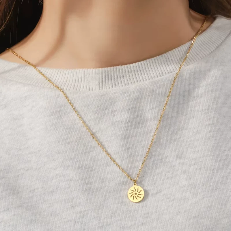 Collier avec Soleil Femme
