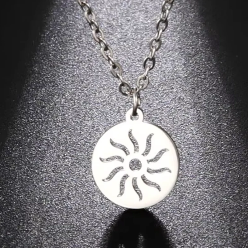 Collier avec Soleil Femme