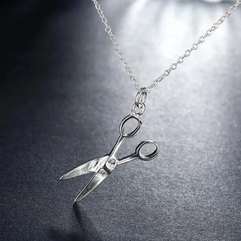 Collier Pendentif Ciseaux