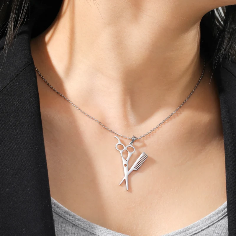Collier Pendentif Coiffeuse