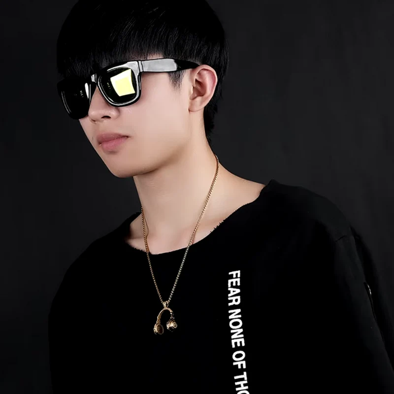 Collier Pendentif Casque de Musique