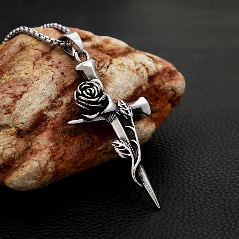 Collier Croix et Rose
