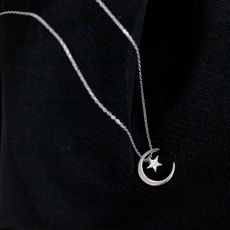 Collier Demi-Lune Étoile