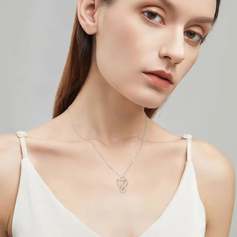 Collier Infini avec Coeur