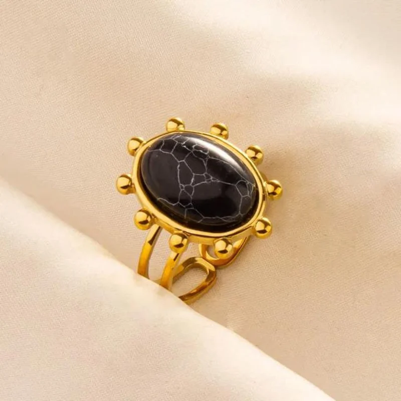 Grosse Bague Pierre Noire