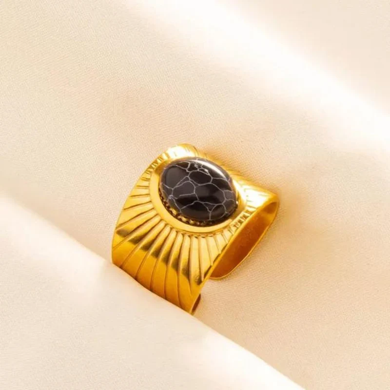 Bague Doré Pierre Noire