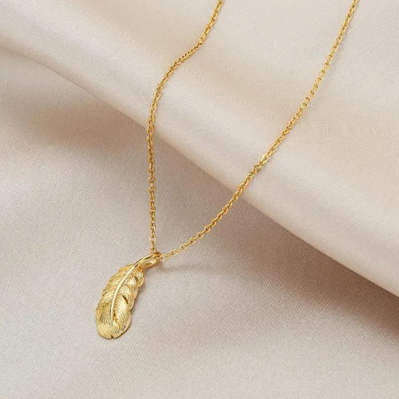 Collier Plume Or