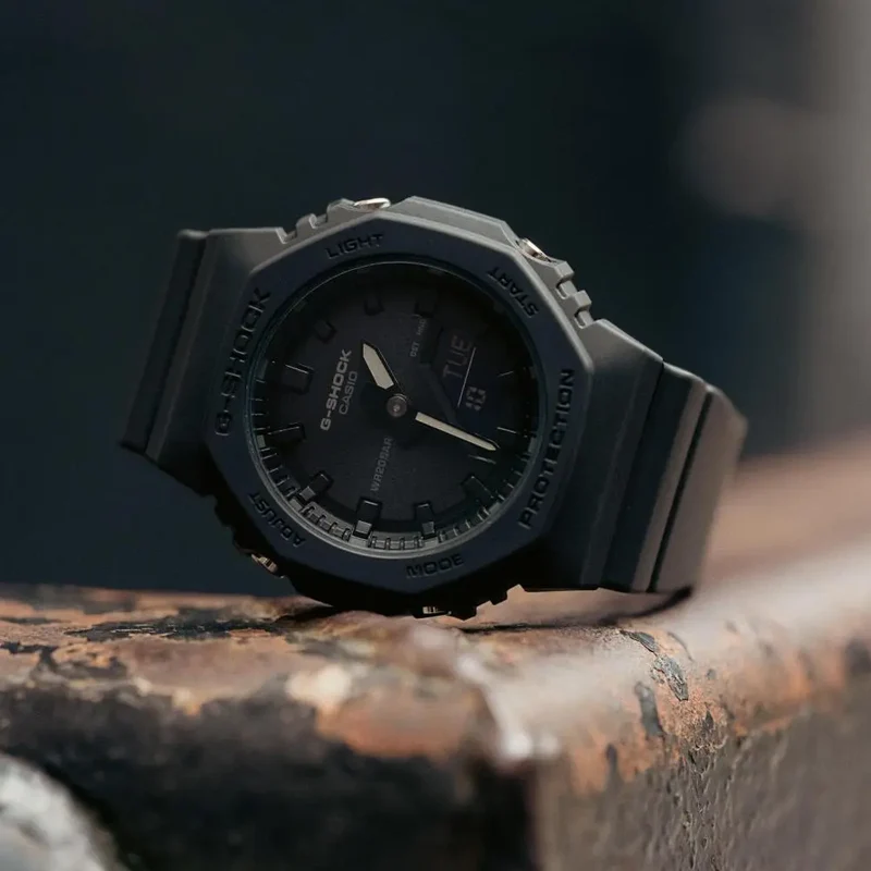 Montre Casio G-Shock GMA-P2100BB-1AER