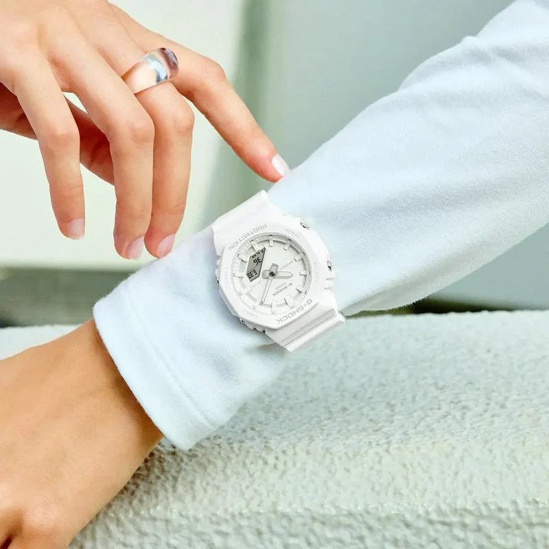 Montre Casio G-Shock GMA-P2100-7AER