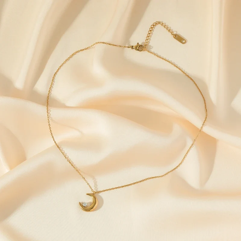 Collier Demi-Lune Acier Inoxydable