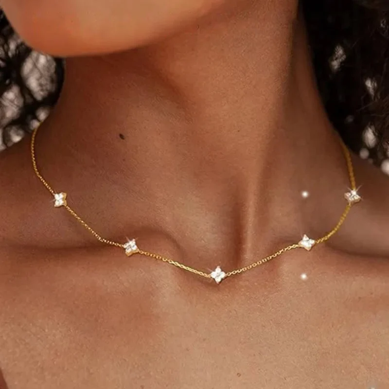Collier Fleur Ras de Cou