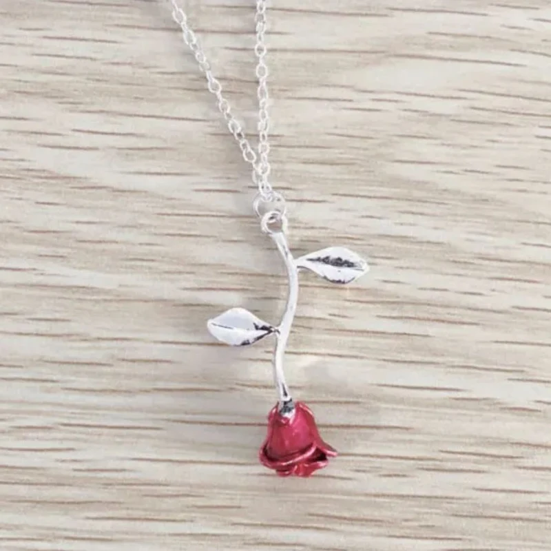 Collier Rose qui Tombe