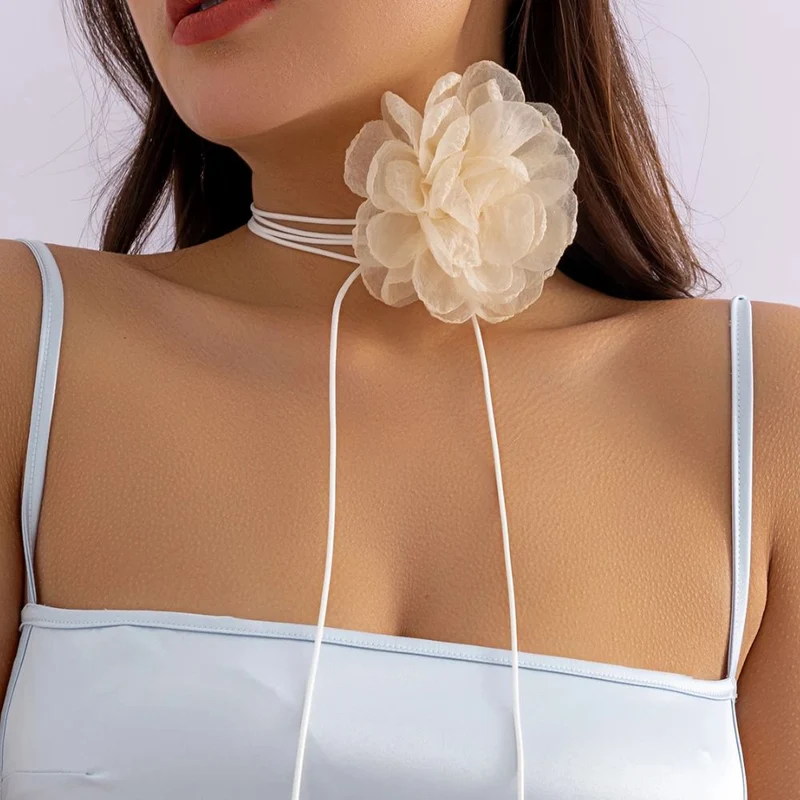 Collier Fleur Ivoire