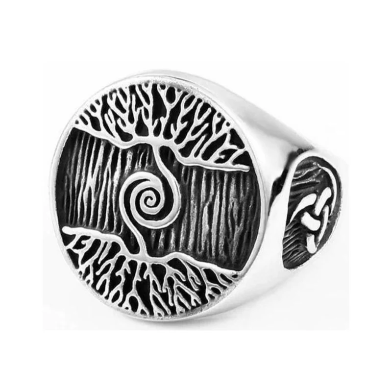 Bague avec un Arbre