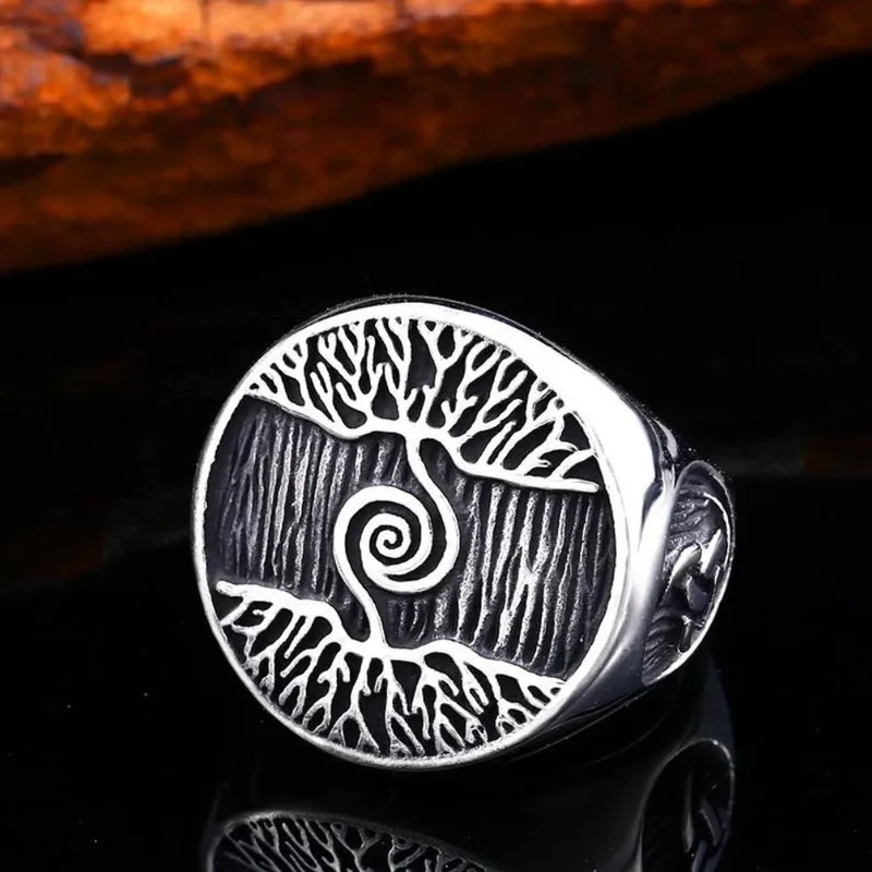 Bague avec un Arbre