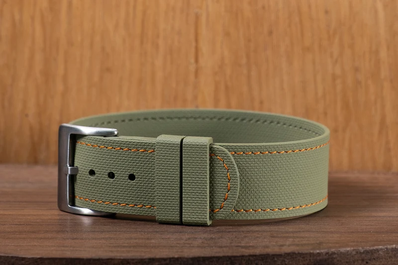 Bracelet une pièce fkm rubber Kaki couture orange