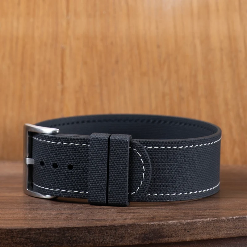 Bracelet une pièce fkm rubber Noir couture crème