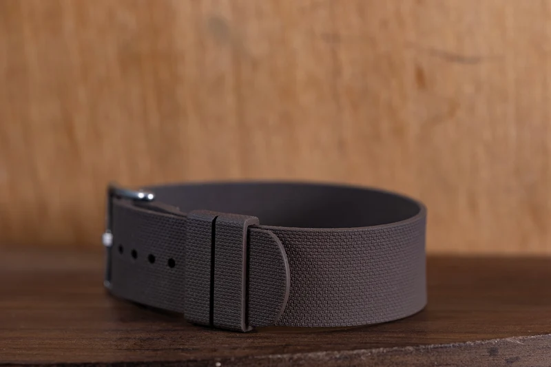 Bracelet une pièce fkm rubber Marron