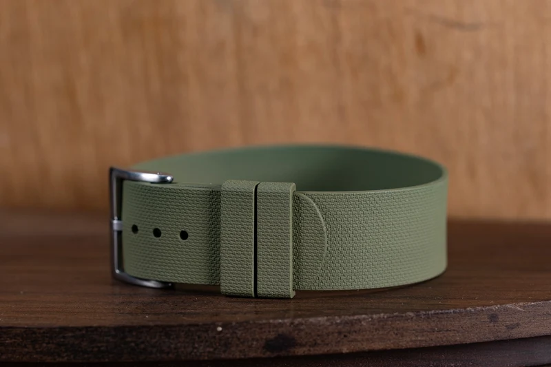 Bracelet une pièce fkm rubber Kaki
