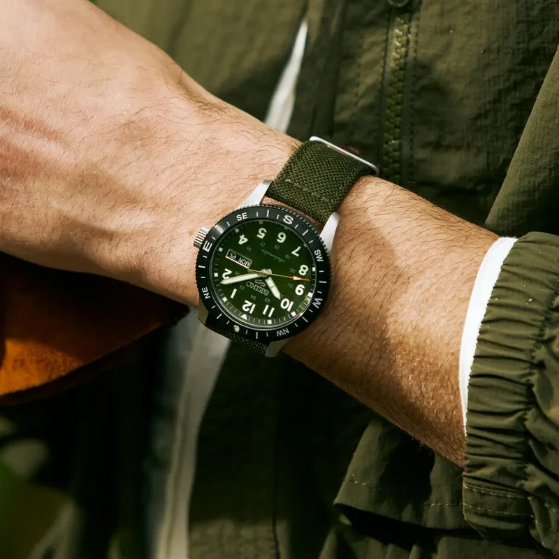 Montre Seiko 5 Field Series HDB008K1