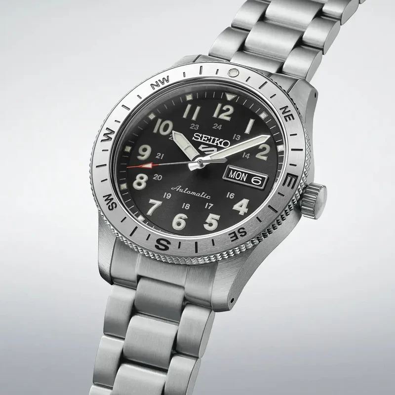 Montre Seiko 5 Field Series HDB006K1