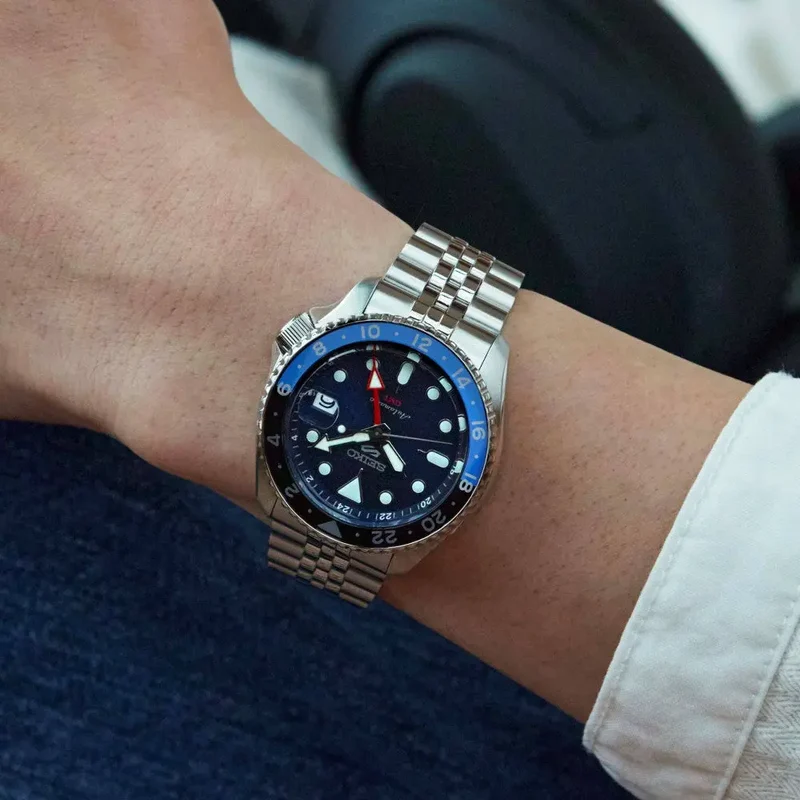 Montre Seiko 5 GMT SSK003K1