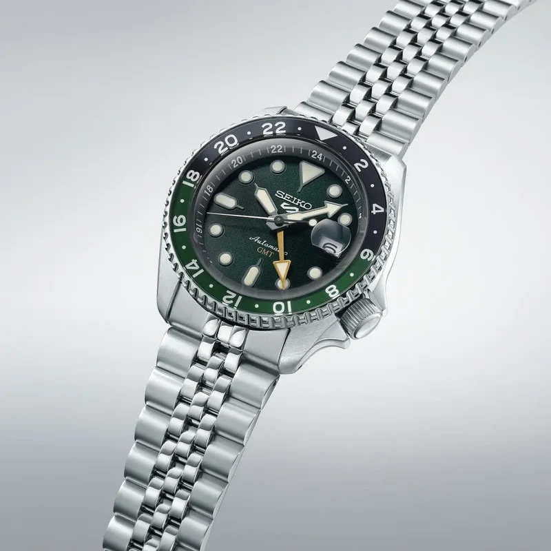 Montre Seiko 5 GMT SSK035K1