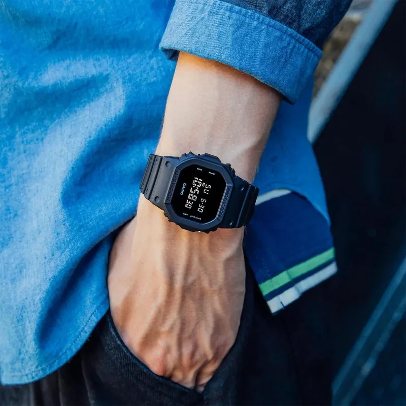Montre Casio G-Shock DW-5600UBB-1ER