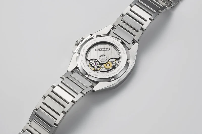 Montre Citizen Série 8 NB6050-51W